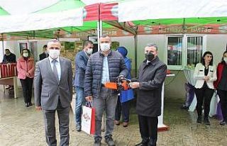 Çiftçilere budama ekipmanları dağıtıldı