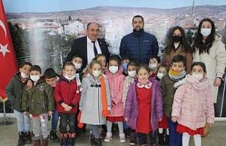 Çocuk Gözünden Demokrasi Projesi devam ediyor