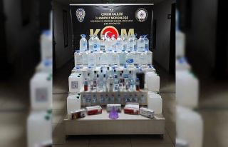 Çorum’da 162 litre sahte rakı ve 5 litre şarap...