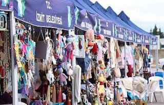 Cumhuriyet Parkı’nda ilk el emeği satış standı...