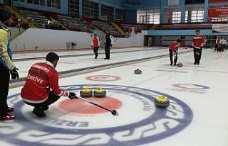 Curling Milli Takımı Erzurum’da kampa girdi