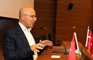 Dekan Akbaş’tan "akademisyenlik" tavsiyesi