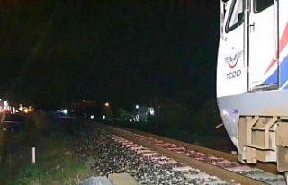 Denizli’ye gelen yolcu treninin çarptığı adam...