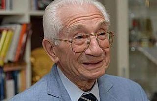 Devlet sanatçısı Prof. Dr. Alaeddin Yavaşca hayatını...