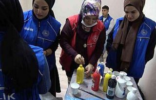 Dezavantajlı okulların kütüphaneleri gençlerle...