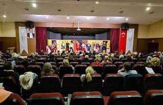 Didim’deki yabancılar “eğitim” için sahne...