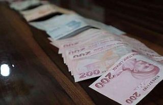 Dilencinin üzerinden çıkan para zabıta ekiplerini...