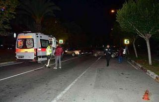 Direksiyon hakimiyetini kaybetti, park halindeki araçlara...