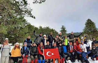 Doğa tutkunları kar kalınlığının 1 metreye...