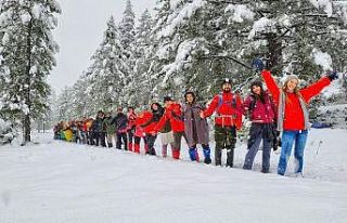 Doğaseverler kar yürüyüşünde buluştu