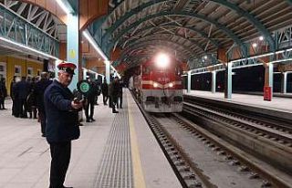 Doğu Ekspres’ine soğuk Sivas’ta sıcak karşılama