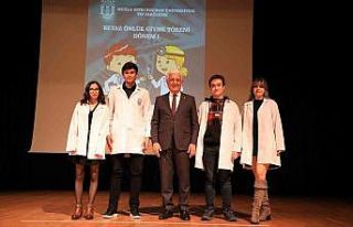 Doktor Başkan, geleceğin hekimlerine beyaz önlük...