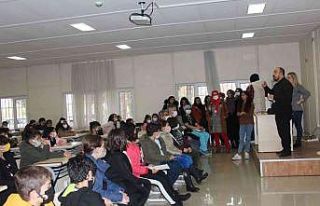 DÜ’de ‘Hukukta çocuk hakları ve hukuk alanında...