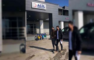 Düzensiz göçmeni darp edip parasını alan şahıs...