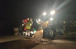 Edirne’de selde mahsur kalanlar tahliye ediliyor