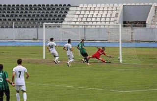 Efeler 09 SFK, liderliğini korudu