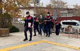 Elazığ’da vagonların bağlantı kancalarını...