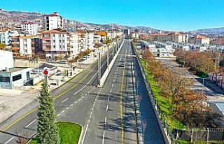 Elazığ’da yol genişletme çalışmaları sürüyor