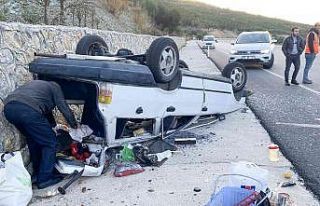 Emniyet kemeri hayat kurtardı: Hurdaya dönen araçtan...