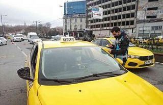 Emniyet kemerini takmadı, üretici firmaya suç attı