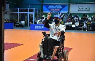 Engelleri Dart Turnuvası’yla aştılar