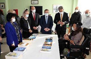 Engelli bireylerin el emeği ürünleri sergilendi