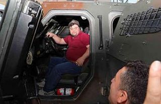 Engelli çocuklar özel harekat polisleriyle bir araya...