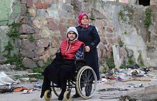 Engelli oğlu ile birlikte yeni evine kavuşmak için...