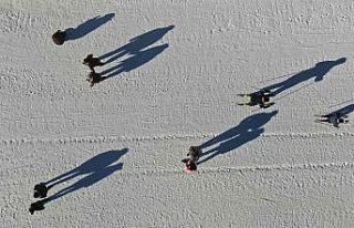 Erciyes’te sezon açıldı, kayakseverler pistlere...