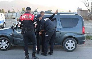 Erzincan’da polisin denetimleri sürüyor