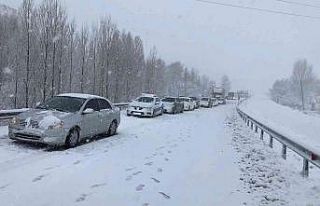 Erzurum-Erzincan karayolu ulaşıma açıldı