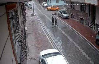 Esenyurt’ta girdikleri binalarda yangın çıkartan...