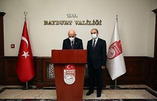 Eski TBMM Başkanı İsmail Kahraman Bayburt Valiliğini...