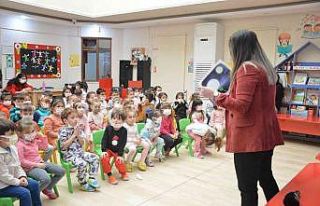 Ev hanımı, çocuğunun doğa sevgisini masallaştırdı