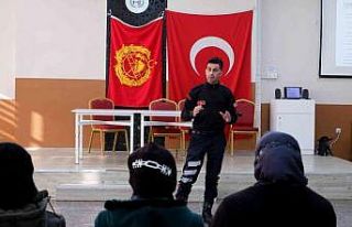 Ev hanımlarına itfaiyeden yangın eğitimi