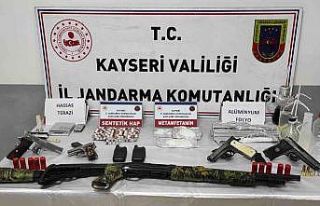 Evden cephane çıktı