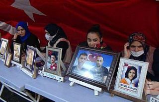 Evlat nöbetindeki aileler çocuklarını istiyor