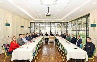 Fadıloğlu’na, Yüzme Federasyonu’ndan “Onur...