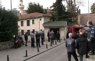 Fatih’te tarihi camide yangın