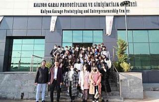 Fen liseliler HKÜ’nün vizyonu ile tanıştı