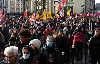 Fransa’da ırkçı cumhurbaşkanı adayı Zemmour,...