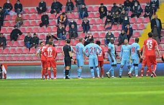 Gavranovic ve Kolovetsios ilk kez kırmızı kart...