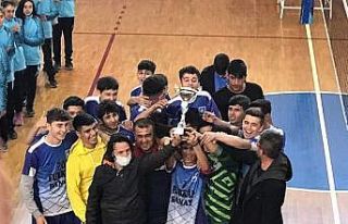 Genç Erkekler Futbol ve Yıldız Kızlar Voleybol...