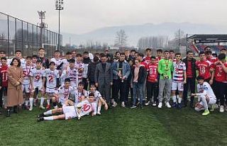 Gençler futbolda şampiyon Düzce Spor Lisesi oldu