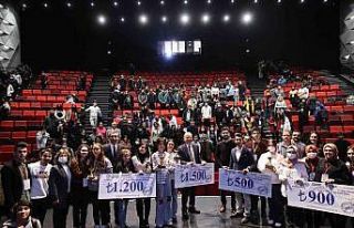 Gençler profesyonellere taş çıkarttı