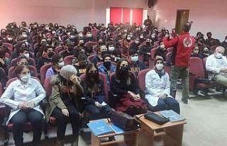 Gençlere polis tarafından eğitim