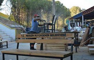 Geri Dönüşüm Atölyesinde üretim durmuyor