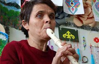 Gönül gözüyle çaldığı flütle yüreklere dokunuyor