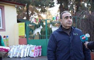 Gönüllü hayvanseverlere ayda yaklaşık 4,5 ton...