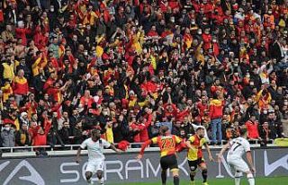 Göztepe’de taraftarlarından kötü gidişata tepki